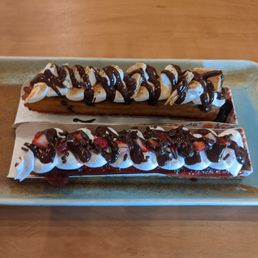 Yummo! S'mores on top, strawberry on bottom :) Yummo! S'mores on top, strawberry on bottom :)