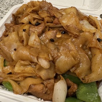 New Jade China - Beef chow fun with black bean sauce. - Chinese Near Me - San Jose, California New Jade China - Beef chow fun with black bean sauce. - Chinese Near Me - San Jose, California