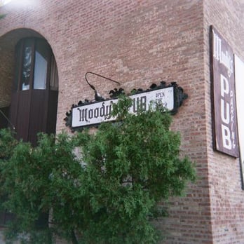 Moody's Pub - Pubs Near Me - Chicago, Illinois
