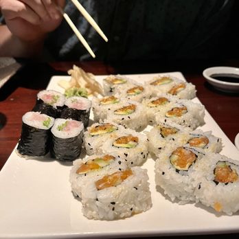 Asahi Teppanyaki & Sushi - Spicy Salmon Yellowtail Roll - Sushi Bars Near Me - Flower Mound, Texas