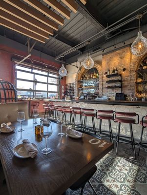 Davanti Enoteca by null