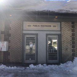 Green Solution Public Restroom - Just offering up a public restroom. Amazing.