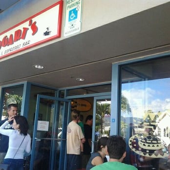 Bogart's Cafe - Busy as always - Breakfast & Brunch Near Me - Honolulu, Hawaii
