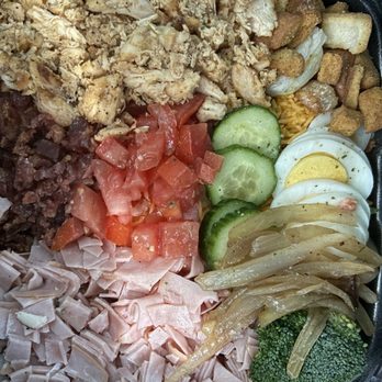 Mary’s Twisted Kitchen - Figure Watcher Salad - Soul Food Near Me - Dallas, Texas
