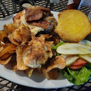 Bayscape at Heritage Isles - Cheeseburger - Venues & Event Spaces Near Me - Tampa, Florida