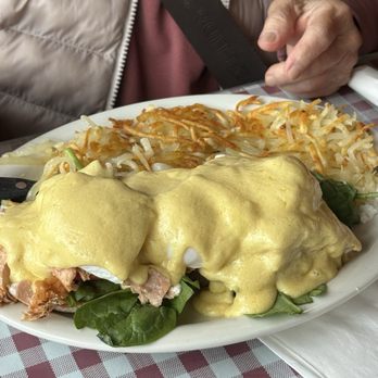 Renton Countryside Cafe - Salmon Benedict - Breakfast & Brunch Near Me - Renton, Washington Renton Countryside Cafe - Salmon Benedict - Breakfast & Brunch Near Me - Renton, Washington