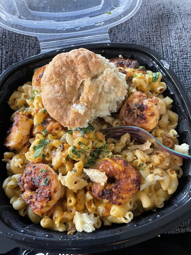 LOLO’S CHICKEN AND WAFFLES 15 Reviews 300 E Flamingo Rd, Las Vegas