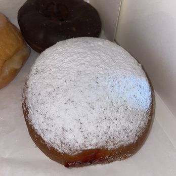 Randy's Donuts - This is a strawberry glaze powdered filled doughnut - Donuts Near Me - Fresno, California Randy's Donuts - This is a strawberry glaze powdered filled doughnut - Donuts Near Me - Fresno, California