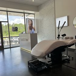 LashKind Kingwood - Inside
