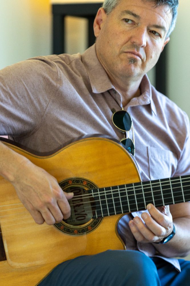 Daniel Fríes Spanish & Flamenco Guitar