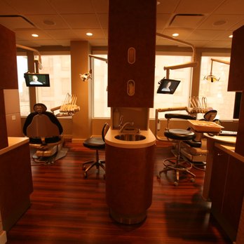 Edward Lowe, DMD - The Lowe Centre - Dental Hygiene Rooms - General Dentistry Near Me - Vancouver, British Columbia