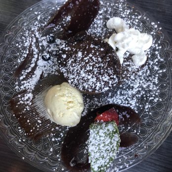 Chez Joel Bistro - Moelleux Au Chocolat - French Near Me - Chicago, Illinois