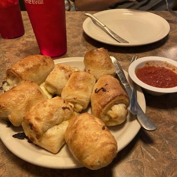 Blanco River Pizza Co - Best pizza rolls I've ever had! Garlicky-cheesy-pepperoni yumminess! - Pizza Near Me - Blanco, Texas Blanco River Pizza Co - Best pizza rolls I've ever had! Garlicky-cheesy-pepperoni yumminess! - Pizza Near Me - Blanco, Texas