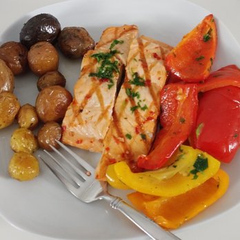 Farm Boy - My Farm Boy dinner: Grilled Thai salmon, baby potatoes and grilled peppers - Grocery Near Me - Oakville, Ontario Farm Boy - My Farm Boy dinner: Grilled Thai salmon, baby potatoes and grilled peppers - Grocery Near Me - Oakville, Ontario