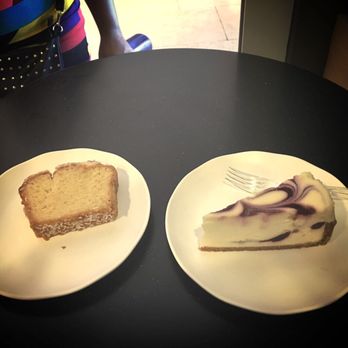 Starbucks - Biscuit deGerd Coco and cheesecake de gerds - Coffee & Tea Near Me - Barcelona, B