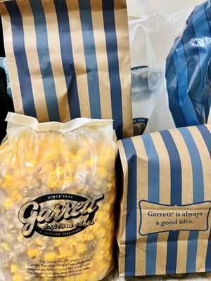 Garrett Popcorn Shops by null
