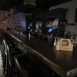The Broken Spur Steak and Seafood - Bar area