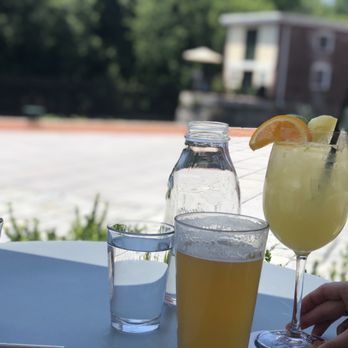 Apponaug Brewing Company - NE-IPA and White Sangria - Brewpubs Near Me - Warwick, Rhode Island