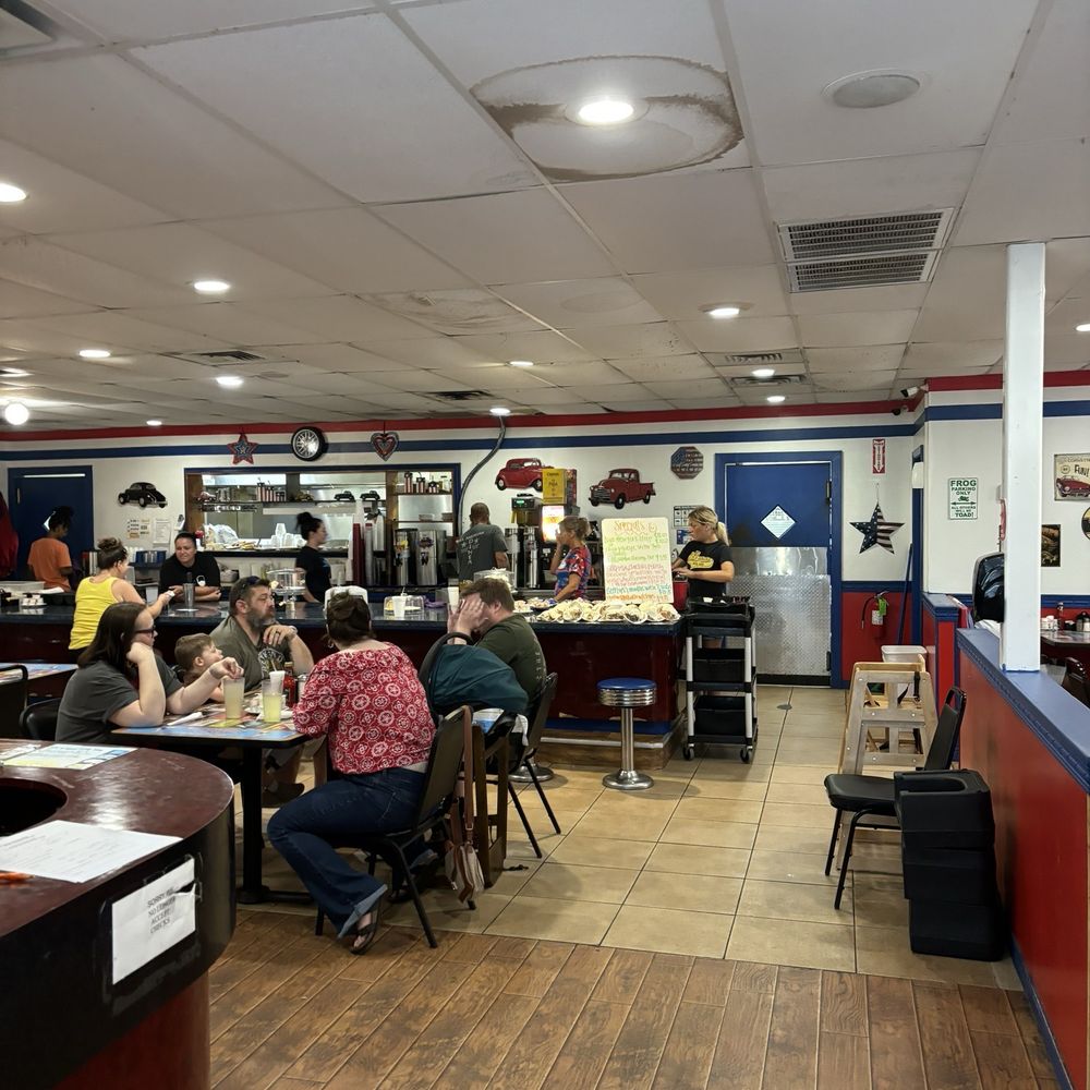 All American Diner - Inside - American Near Me - Midwest City, Oklahoma All American Diner - Inside - American Near Me - Midwest City, Oklahoma