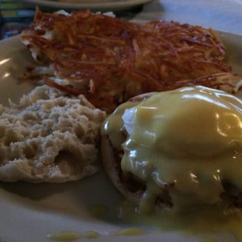 Metro Diner - Crab Cake Eggs Benedict! Interesting but delicious! - Breakfast & Brunch Near Me - Jacksonville, Florida Metro Diner - Crab Cake Eggs Benedict! Interesting but delicious! - Breakfast & Brunch Near Me - Jacksonville, Florida