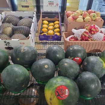 Fruit Kingdom - Dragonfruit. Persimmon. Melons. Apples. Black watermelons - Fruits & Veggies Near Me - Arcadia, California