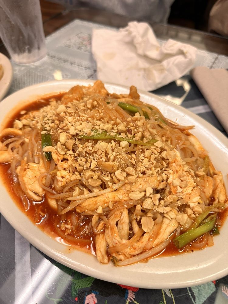 TOYS RESTAURANT Updated October 2024 20 Photos & 28 Reviews 1229