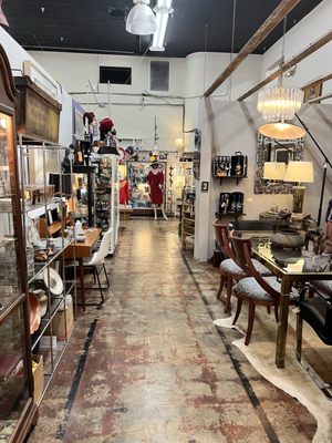 AG Antiques on West 19th