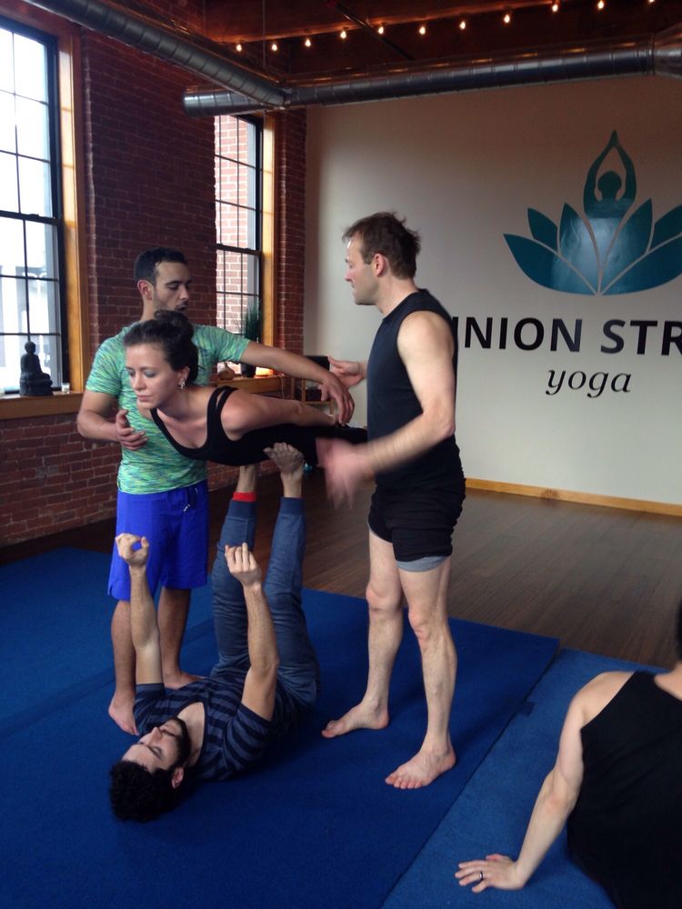 Union Street Yoga Logo
