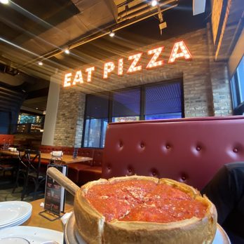 Giordano's - Chicago Classic - Pizza Near Me - Chicago, Illinois