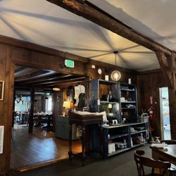 Jackson's Old Chatham House - I arrived at 11:30 and was the first person to enter the dining room.