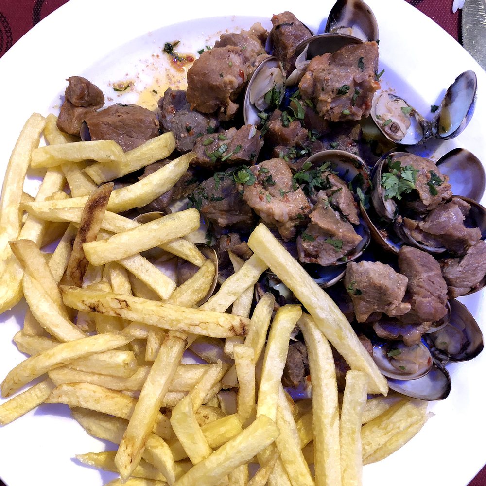 Adega Regional - Carne de porco à alentejana - Portuguese Near Me - Elvas, 12