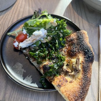 King Taps - Pizza Near Me - Langley, British Columbia King Taps - Pizza Near Me - Langley, British Columbia