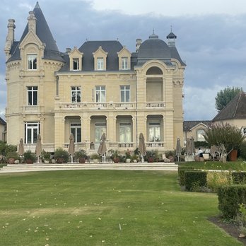 Grand Barrail - Our châteaux for a couple of nights - Hotels Near Me - Saint-Emilion, 33