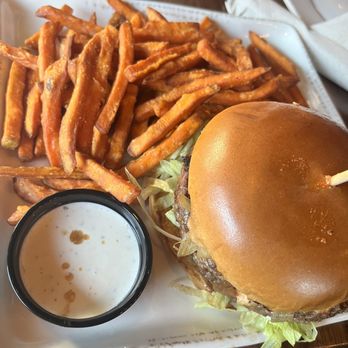 Oakside - Wagyu burger with sweet potato fries - Seafood Near Me - Big Bear Lake, California
