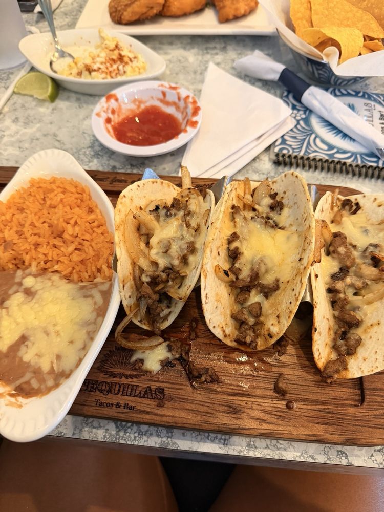 Tequilas Tacos & Bar