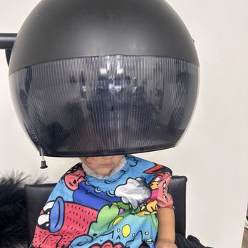 Curlfriends Salon - Hair Salons Near Me - Rancho Cucamonga, California Curlfriends Salon - Hair Salons Near Me - Rancho Cucamonga, California