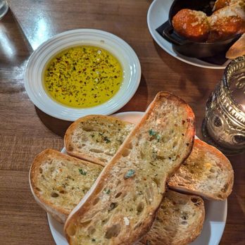 Pignetti's Waco - Bread side+ wagyu meatballs - Italian Near Me - Waco, Texas