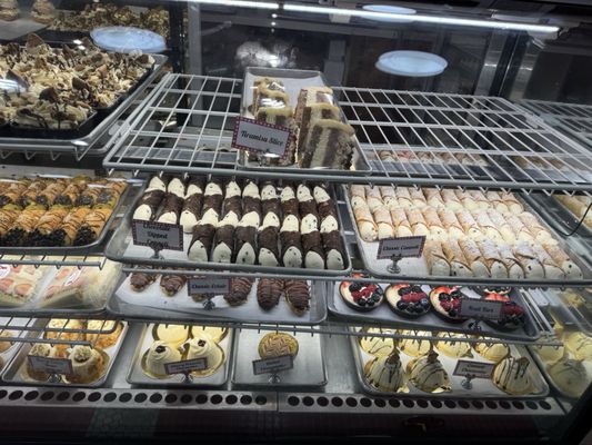 Carlo's Bakery by null