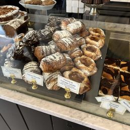 la pâtisserie La Patisserie | Niagara Falls USA