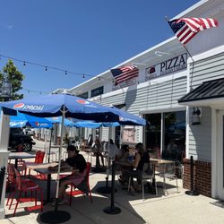 Mario's Pizza and Italian Eatery - Outdoor