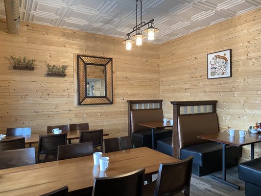 Cafe Le Crème Brûlée by null