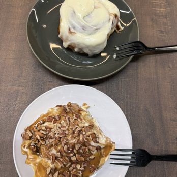 Sunday Morning - Original w/cream cheese frosting & caramel pecan - Bakeries Near Me - New York, New York Sunday Morning - Original w/cream cheese frosting & caramel pecan - Bakeries Near Me - New York, New York