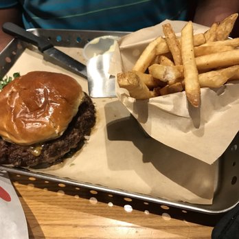 Chili's - Oldtimer Burger - American Near Me - Fort Myers, Florida
