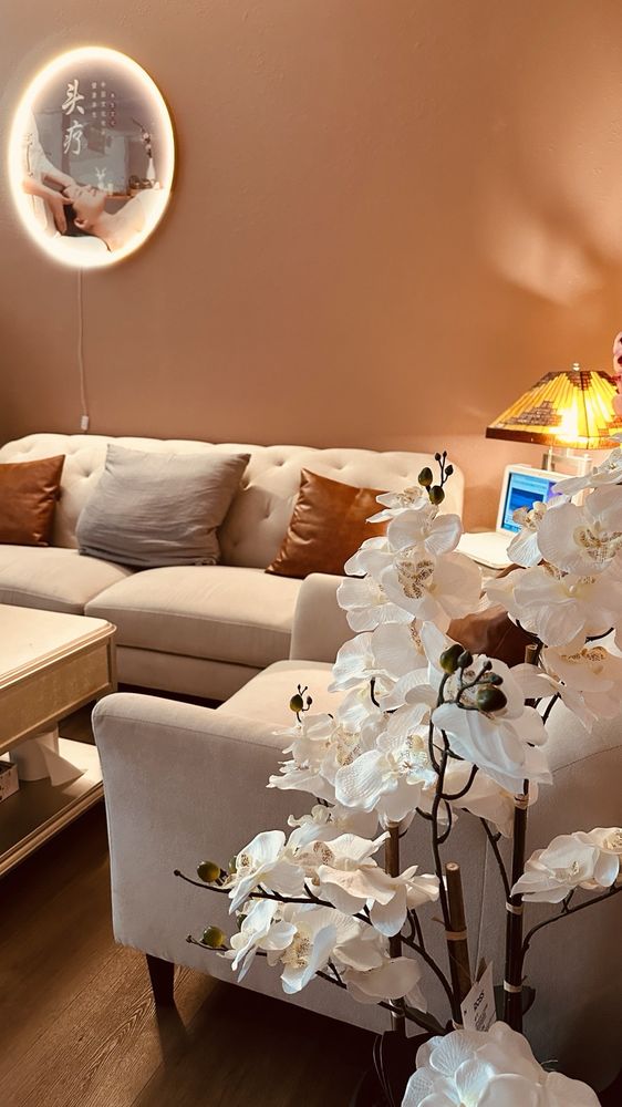 HANNA HEALTH CENTER Updated July 2024 15 Photos 10 E Huntington