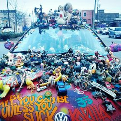 The Blue Frog Hippie Car