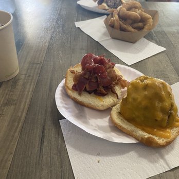 El Hamburguer - Onion ring and bacon cheese burgers between - Burgers Near Me - San Juan, Puerto Rico El Hamburguer - Onion ring and bacon cheese burgers between - Burgers Near Me - San Juan, Puerto Rico