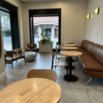 Da Vien Coffee - Lobby, seating - Coffee & Tea Near Me - Milpitas, California