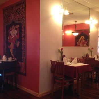 Ayna Agra Indian Restaurant - Indian Near Me - Bayside, New York