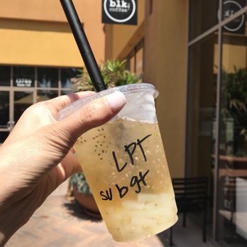 Blk Dot Coffee - Lychee Peach Green Tea w/lychee jelly and chia seeds - Coffee & Tea Near Me - Irvine, California
