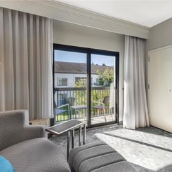 Sonesta Select Newport Middletown - One Bedroom Suite Balcony